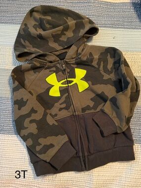 Under Armour Boys' Olive Camo Zip Hoodie Jacket